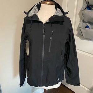 LL Bean outerwear outdoor jacket black medium rain jacket